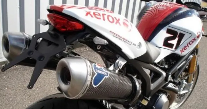 Ducati Monster 1100s Bayliss Replica