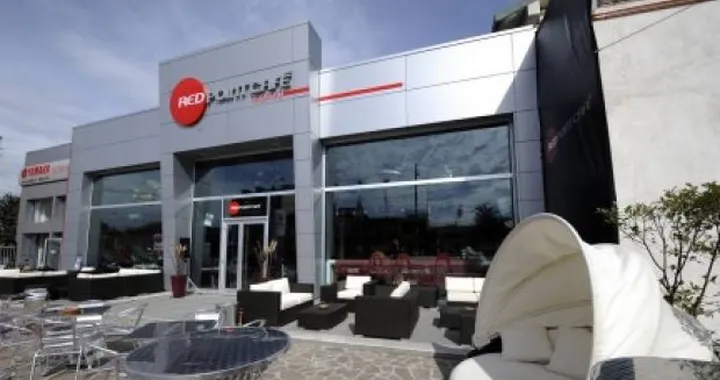 Inaugurazione Yamaha Red Point Cafè a Milano: James Toseland "le suona a tutti"