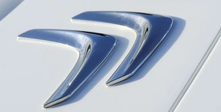 Citroen: sulla C3 Picasso debutta il nuovo logo