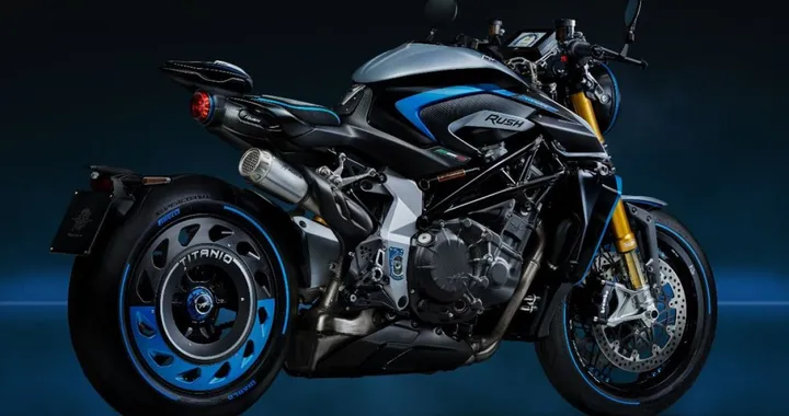 MV Agusta Rush Titanio: l'hyper naked in titanio per 300 fortunati