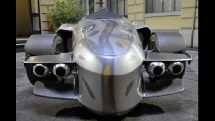 Tramontana R: un esemplare unico da 2 milioni di Euro decorato dall'artista Fernando Leal Audirac