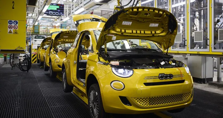 Operai italiani rientrano da Kragujevac: pronti per la 500 a Mirafiori