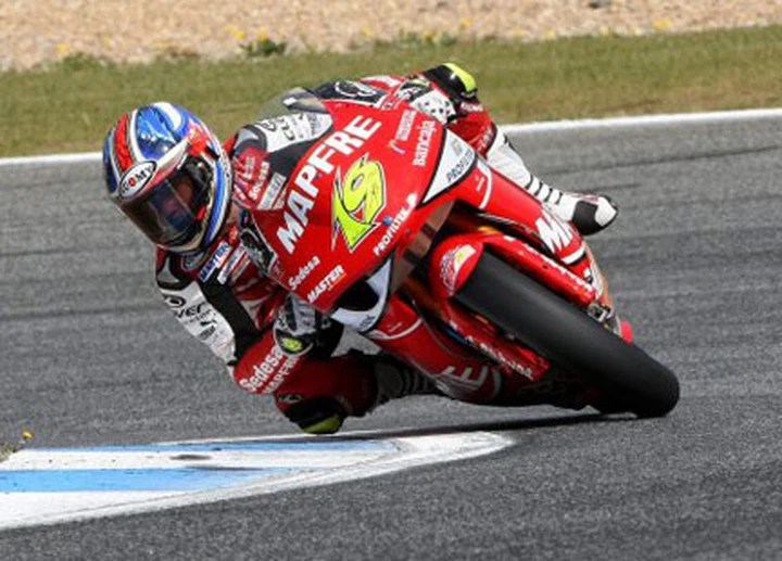 Smith, terza pole su quattro in 125, Bautista al comando in 250