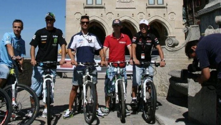 San Marino Ride 2013: Crutchlow e Bautista si sfidano in bici prima del GP di Misano