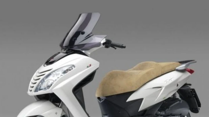 Eicma 2008: Malaguti Blog 125  i.e. e 160 i.e.