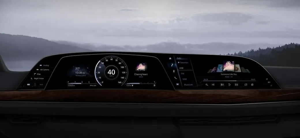 La nuova Cadillac Escalade 2021 ha il primo cruscotto P-OLED