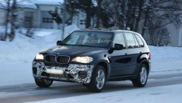 Foto Spia della BMW X5 Restyling