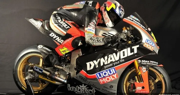 Moto2: Sandro Cortese svela la Kalex del team Dynavolt Intact GP