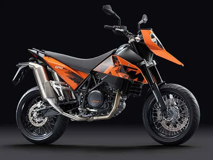 Nuova KTM Motard 690