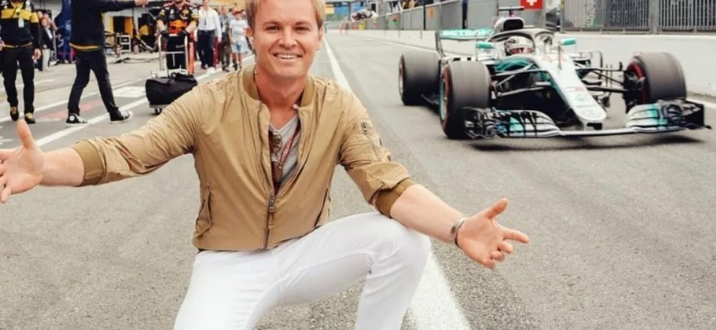 Nico Rosberg fuori dal paddock della F1 perché non vaccinato
