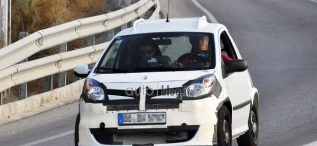 Foto spia nuova Smart ForTwo