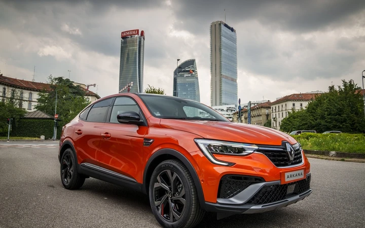 Renault Arkana E-TECH 145, primo contatto con il SUV-Coupé full Hybrid