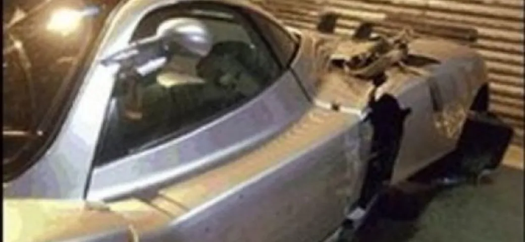 Pagani Zonda C12 S: misterioso prorietario provoca un incidente da oltre 335.000 euro