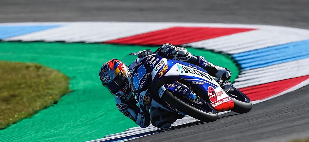 Moto3, Assen 2018: Martin mette la “quinta” beffando Bastianini. Che Bulega!