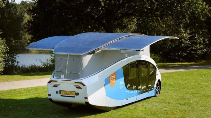 Camper a energia solare: autonomia fino a 700 km al giorno