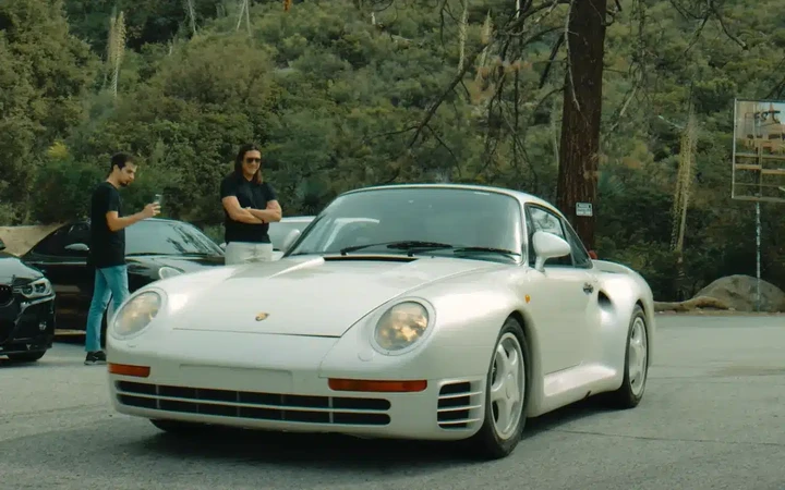 Bill Gates ha pagato una multa di 28 dollari al giorno per 13 anni per una Porsche 959