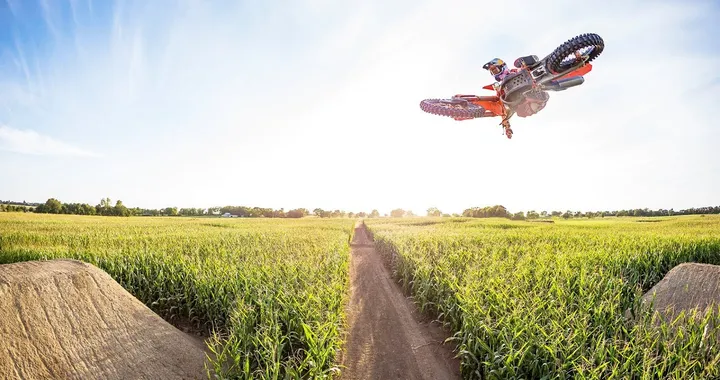 Ryan Dungey returns to his roots on secret cornfield track. | Homegrown 4k