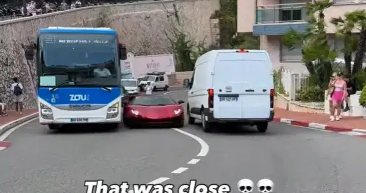 La Lamborghini rischia grosso, sorpasso fra bus e van a Monaco