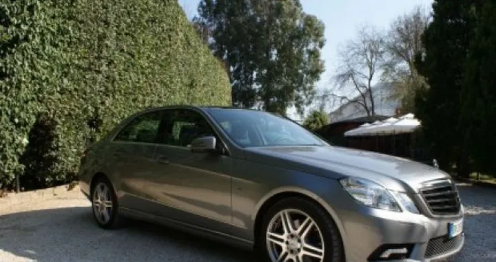 Evoluzione nella tradizione: la prova su strada della nuova Mercedes Classe E