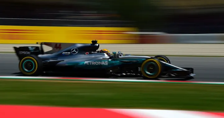 Gp Spagna F1 2017: Hamilton vince il duello con Vettel, Barcellona è sua
