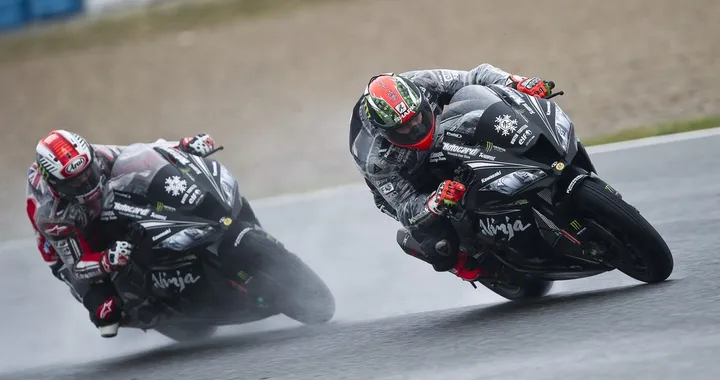 Superbike, la pioggia rovina i test di Jerez. Rea domina