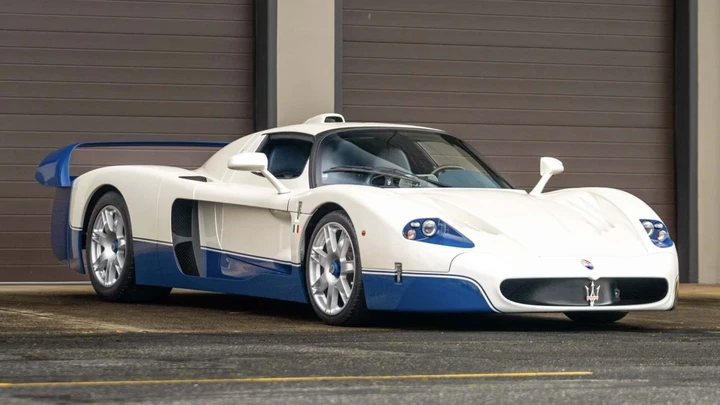 Maserati MC12 2005 venduta all'asta per 9,46 milioni: nuovo record