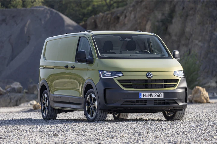 Nuovi Volkswagen Transporter e Caravelle: debutto mondiale all'IAA di Hannover