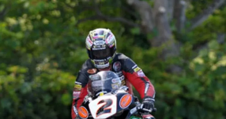 Honda trionfa al Tourist Trophy 50 anni dopo