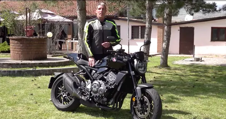 Honda CB1000R Black Edition 2021, la video-prova