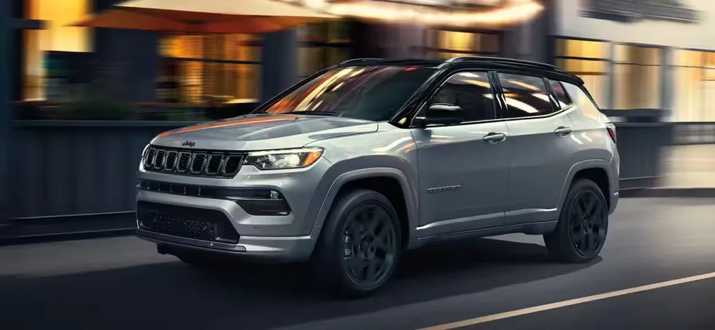 Nuova Jeep Compass, nuove indiscrezioni sul SUV al debutto ad aprile