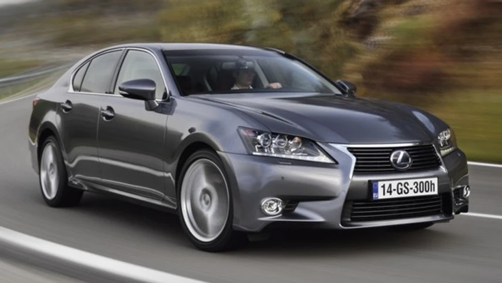 Lexus GS300h: prova su strada dell'ibrida