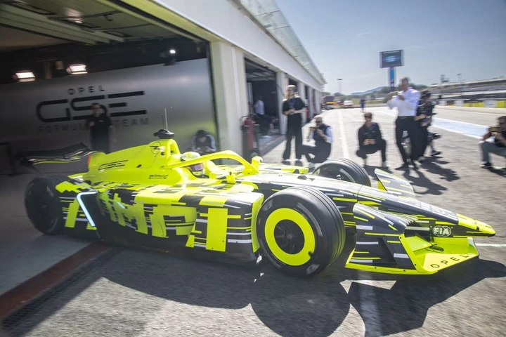 Opel presenta la GSE 27FE: prototipo Formula E GEN4 da oltre 800 CV