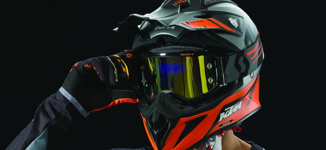 KTM PowerWear 2020: ecco la nuova linea di abbigliamento e accessori