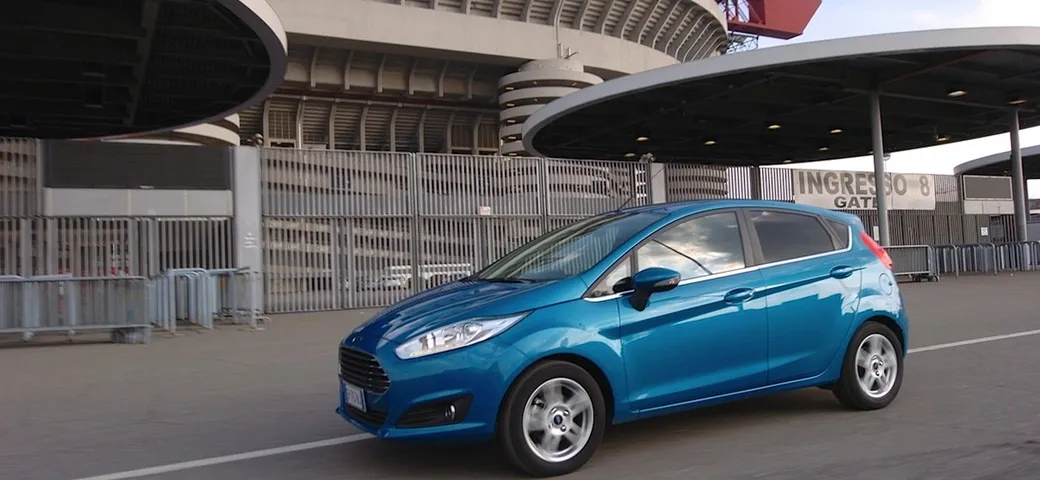 Ford Fiesta: prezzi, brochure, caratteristiche e prova su strada