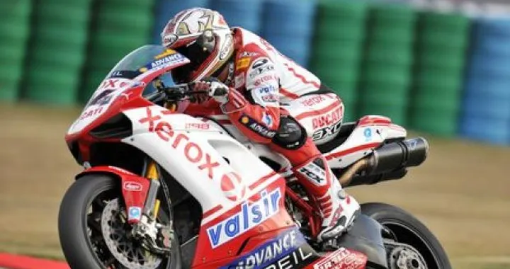 SBK: Fabrizio e Haga affilano le armi per domenica