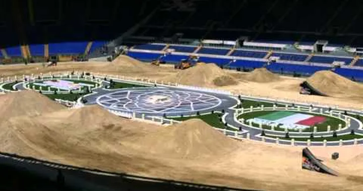 RED BULL X FIGHTERS 25 06 2011  ROMA Pre Gara intervista Adams