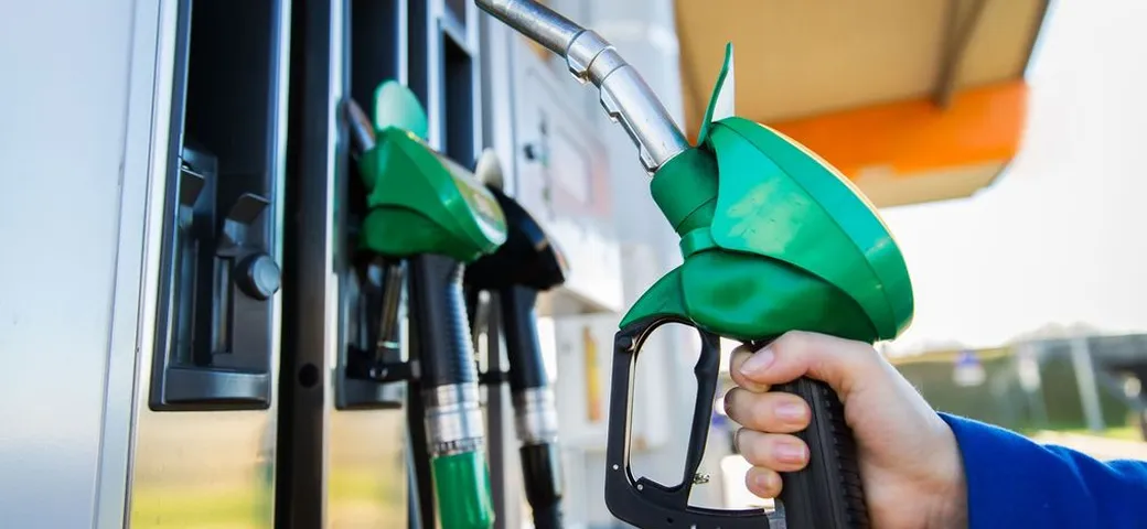 Prezzi carburanti alle stelle, Codacons denuncia speculazioni
