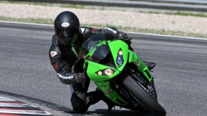 Scatto in Corsa: Kawasaki Ninja ZX-6R a Magione