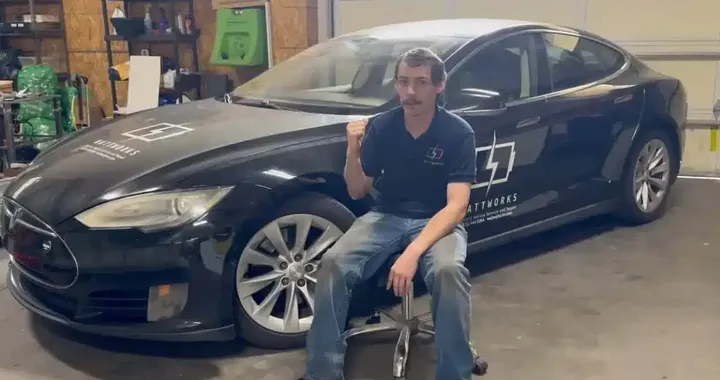 Tesla Model S con 750.000 km: quanto è costato sostituire la batteria