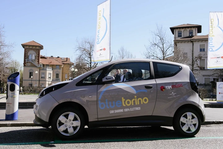 Bluetorino: è attivo il car sharing elettrico a Torino