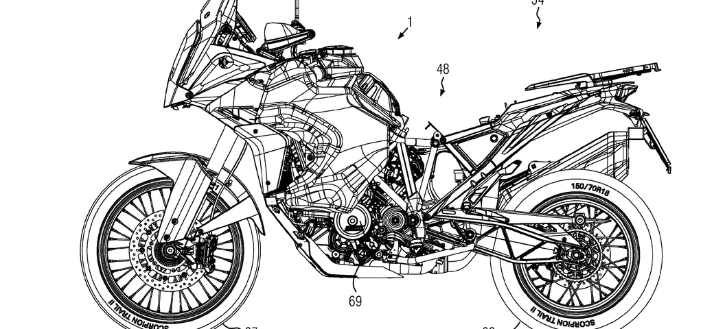 KTM 1290 Super Adventure 2021: dopo le foto spia, ecco le forme definitive