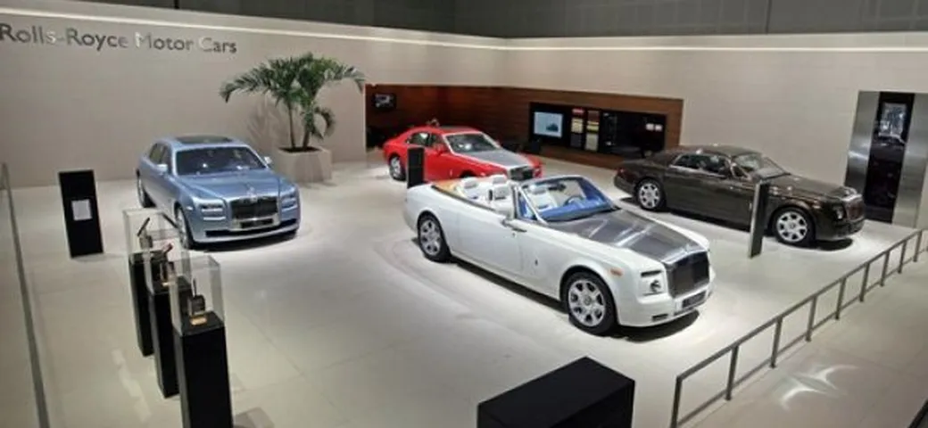Rolls Royce: una Spirit of Ecstasy da 250.000 Dollari al Dubai International Motor Show