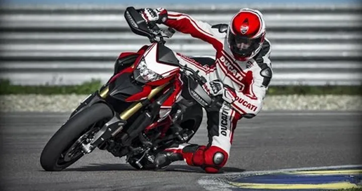 Ducati Hypermotard 939 SP. Hyper Adrenaline