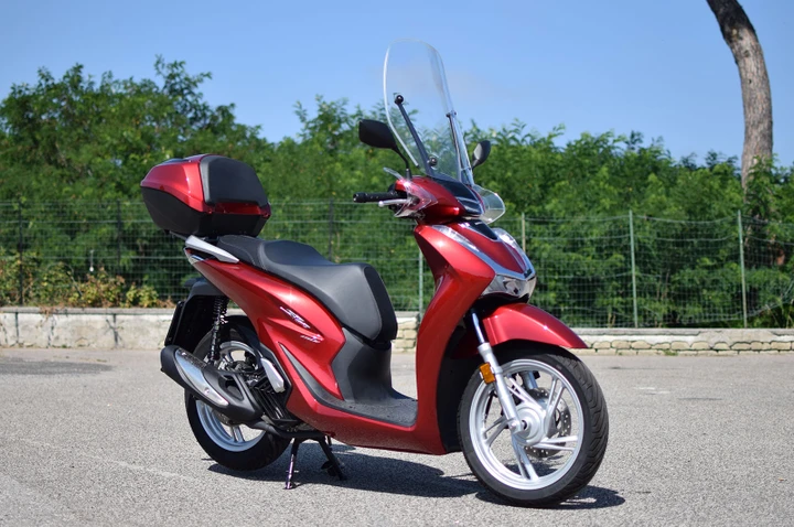 Honda SH 150 2020: la prova su strada (VIDEO)
