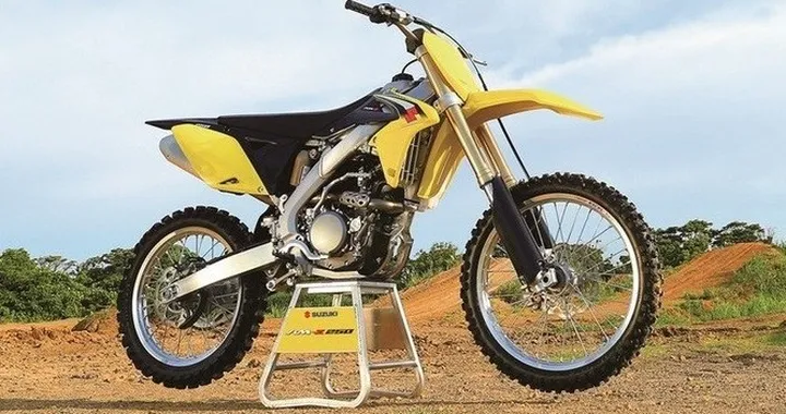 Suzuki RM-Z250 MY 2016