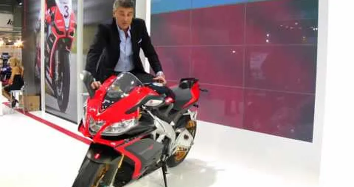 Aprilia RSV4 Factory aPRC ABS 2013: Lambri (Responsabile Centro Stile)