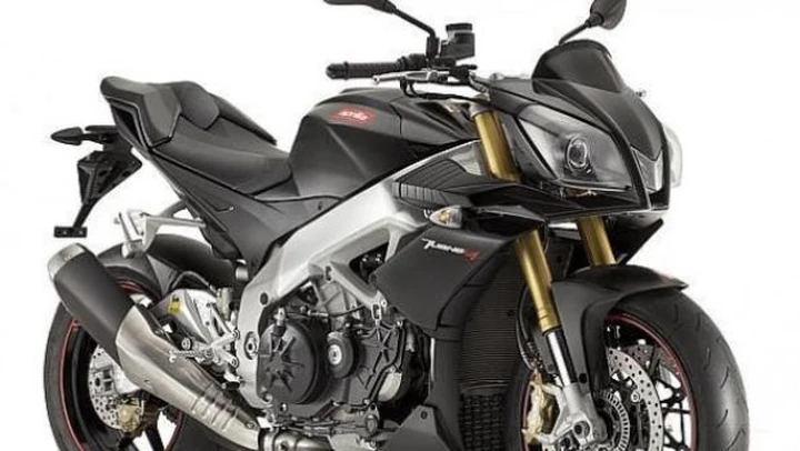 Le novità del Gruppo Piaggio all'Eicma: Aprilia Tuono V4R, Aprilia RS4, Moto Guzzi Stelvio Restyling e nuova gamma Vespa