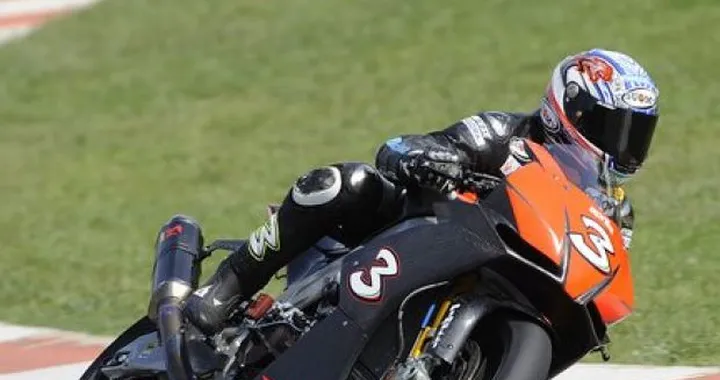 SBK a Kyalami: l'Aprilia c'è, Biaggi e Nakano anche