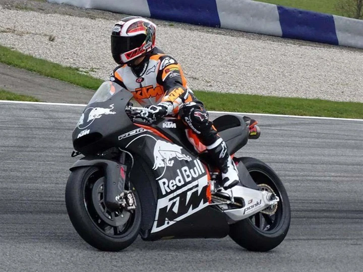 Thomas Luthi tester MotoGP