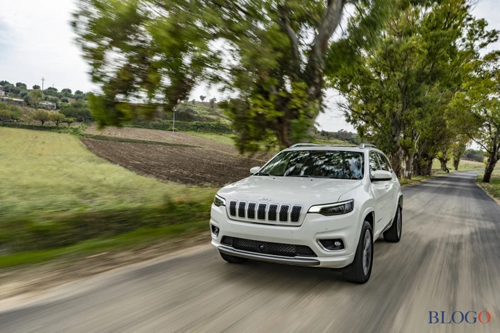 Jeep Cherokee 2019: infotainment e sicurezza attiva